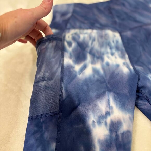 Women's Blue & White Tie-Dye Mesh Accented & Pocketed Leggings - Picture 2 of 6